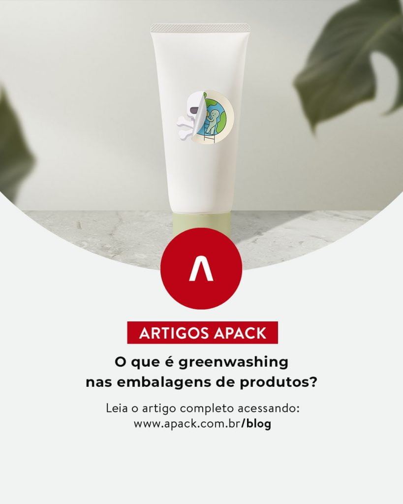 Embalagem branca sobre uma mesa com uma etiqueta adesiva de planeta Terra descolando e por baixo da etiqueta tem uma caveira que representa o greenwashing nas embalagens de produtos. Embaixo há o logo da Apack, o letreiro "Artigos Apack" e o título do artigo.