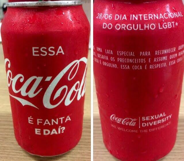 Coca-Cola: Desafiando Estereótipos e Celebrando a Diversidade. Marcas que Celebram a Diversidade
Lata de coca especial para o mês do orgulho. Na lata está escrito "Essa Coca-cola é fanta, e daí?"